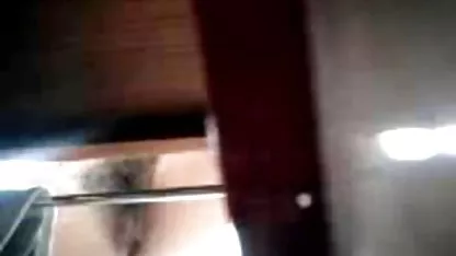 Atraktivne lezbijke video besplatni pornici strastveno ližu uzbuđene šešire