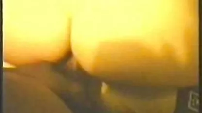 Mladi 18-godišnjak izbio je usta pornici besplatni video starici