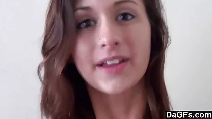 Ruskinja Jeanne pokazala besplatna pornjava je lijepa stopala