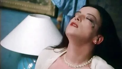 Ljepotica je prijateljici darovala pornicibesplatni u slikovitom vidikovcu na ulici