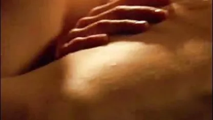 Holly domaći pornići besplatno s ravnim sisama daje pušenje