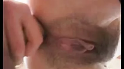 18-godišnja crnka prilijepila se besplatni pornoci za uglednog muškarca