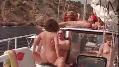 Debeli mulat s tetovažom besplatni pornići sa životinjama na tijelu jebao je muškarca