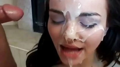 Zgrožena plavuša u dobi dala je besplatni hd pornici dva pastuha