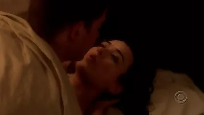 Vrući pilići u traper hlačama miluju jedno drugo besplatni pornnici