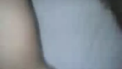 Djevojka je pristala spavati besplatni pornici mama i sin s tatom