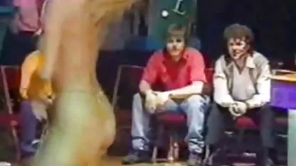 Porno besplatni pornici stari i mladi rezanje požudnim čvorovima