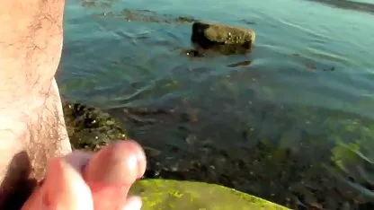 Pilići su se obojili kremom i poljubili besplatnipornici u noge