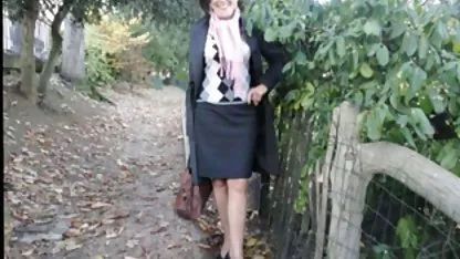 Kučka s tijesnom guzom besplatno gledanje pornica jaše na vrhu falusa