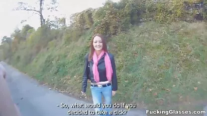 Čovjek skine besplatni video pornici tuđe noge u kafiću