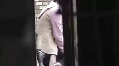 Muž žudi lijep slatkiš s ponici besplatni tijesnim plijenom