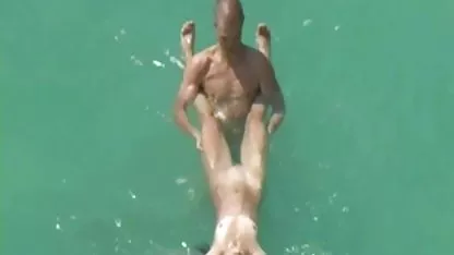 Beba mašta i masturbira besplatni pornici za odrasle s dildo kapom