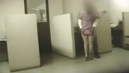 Muž aktivno jebe besplatni pronici trudne supružnike