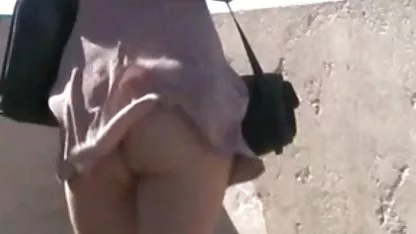 Sofija s ravnim prsima jebe besplatni hd pornici partnericu u spavaćoj sobi