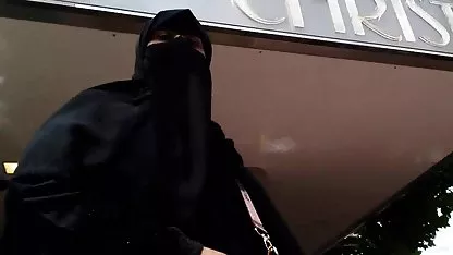 Sjedeći pornofilmovi besplatni na čovjekovoj glavi s magarcem, njegova pilić se uzdiže