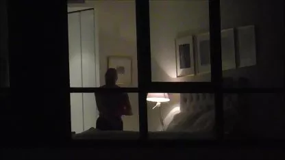 Vruća plavuša s besplatni pornići 69 lažnim sisama strastveno je popunjena